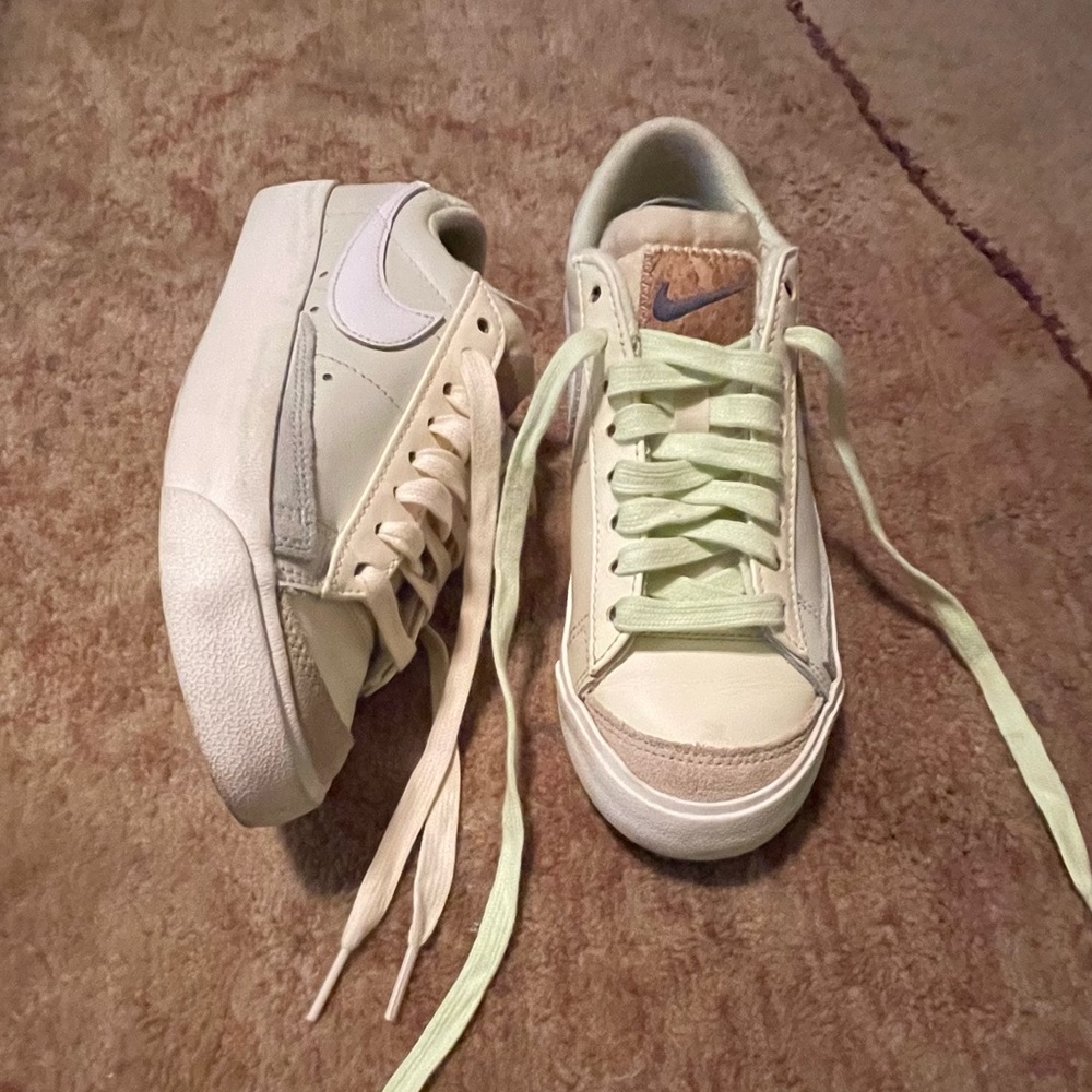 Women's Nike Blazer Low '77